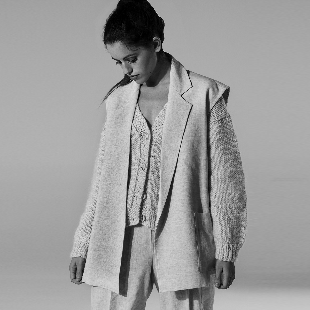 Americana blazer, transformable en chaleco. Lino ecológico